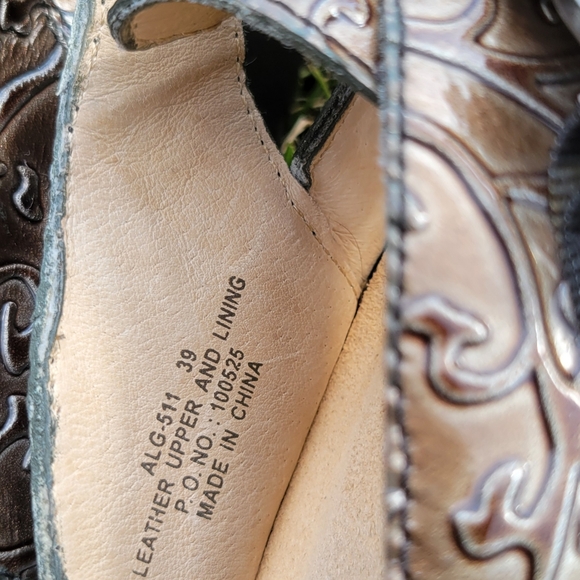 Alegria, Brown Tooled Patent Patterned Women's Shoes 8.5 - Picture 5 of 6